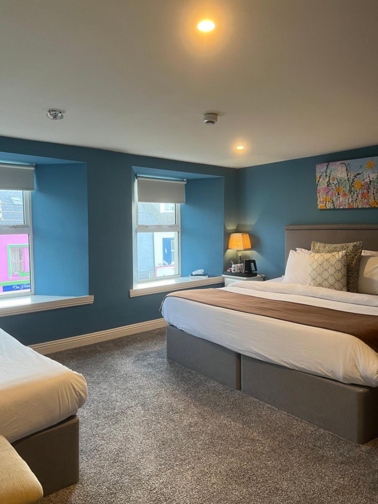 The Townhouse Bed and Breakfast Milltown Malbay Eksteriør billede