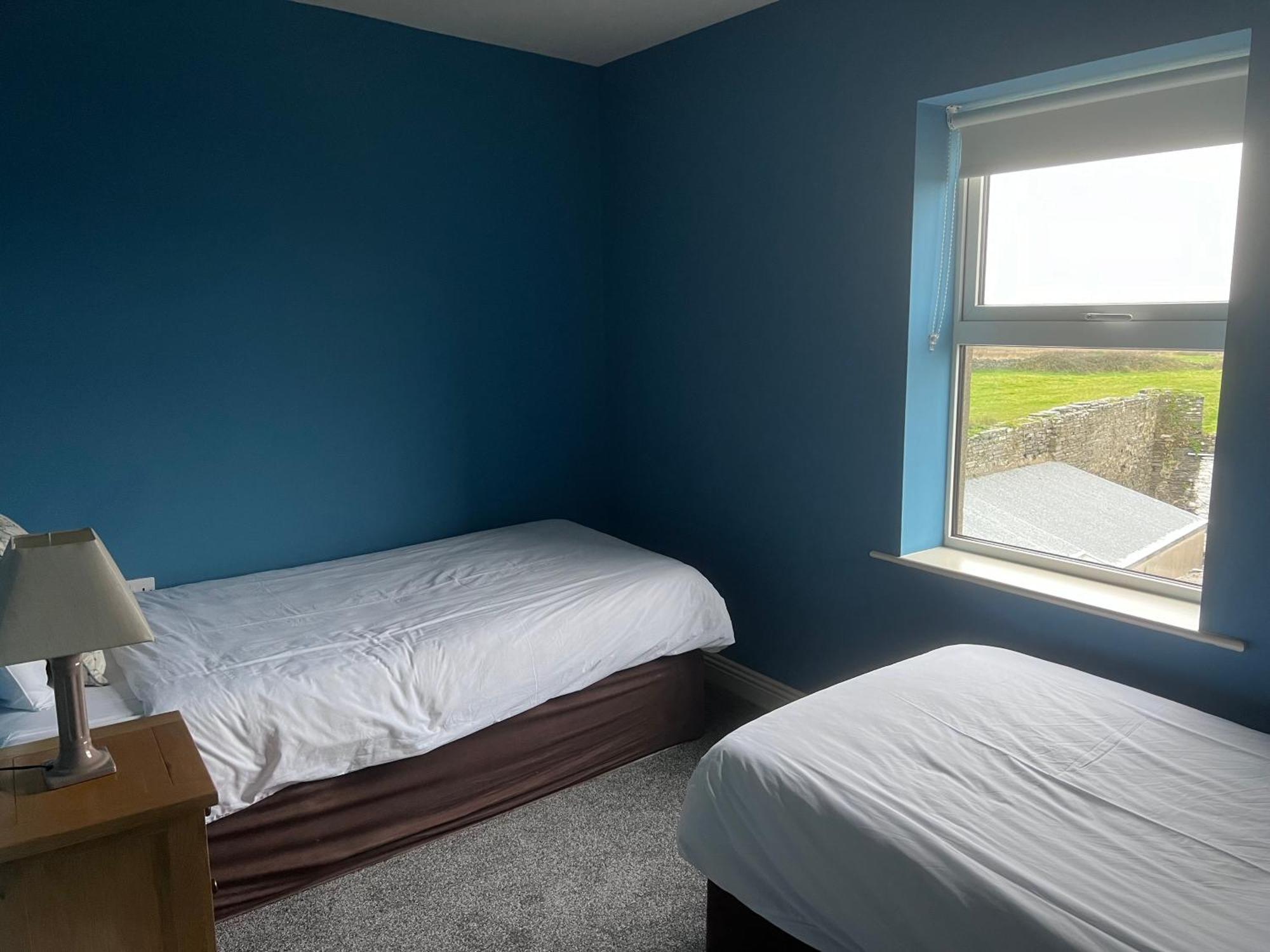 The Townhouse Bed and Breakfast Milltown Malbay Eksteriør billede