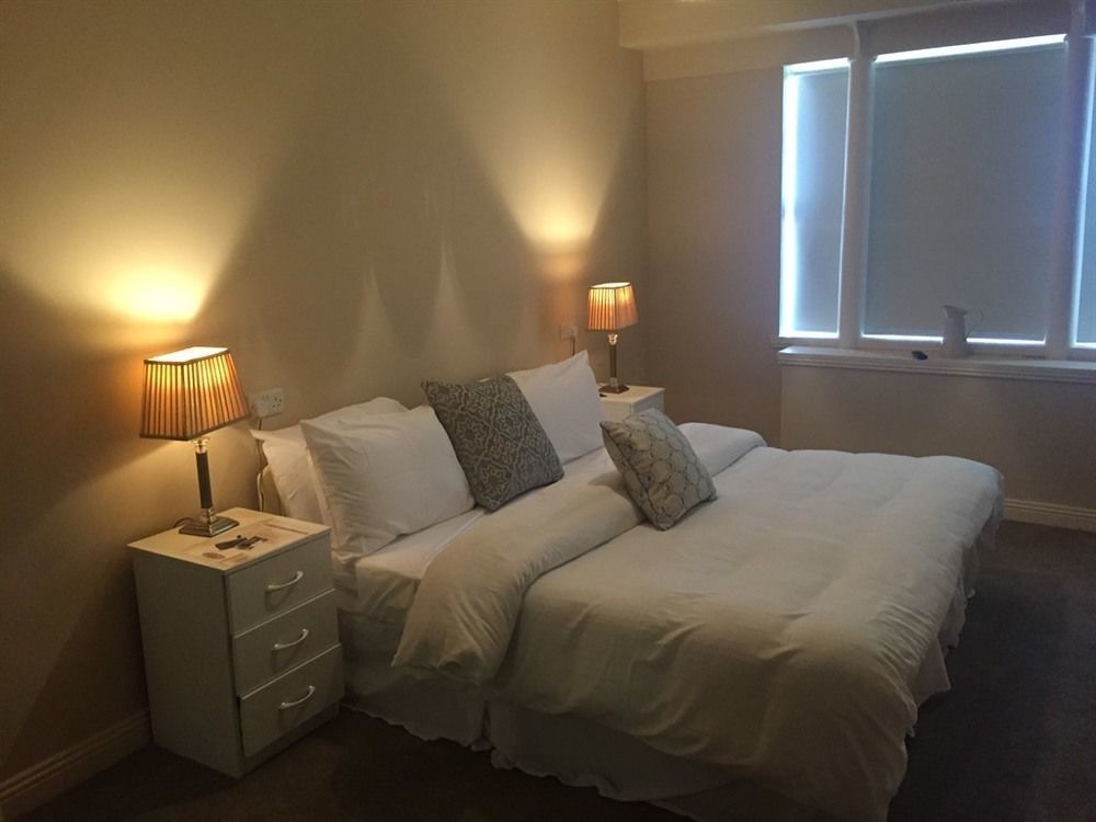 The Townhouse Bed and Breakfast Milltown Malbay Eksteriør billede
